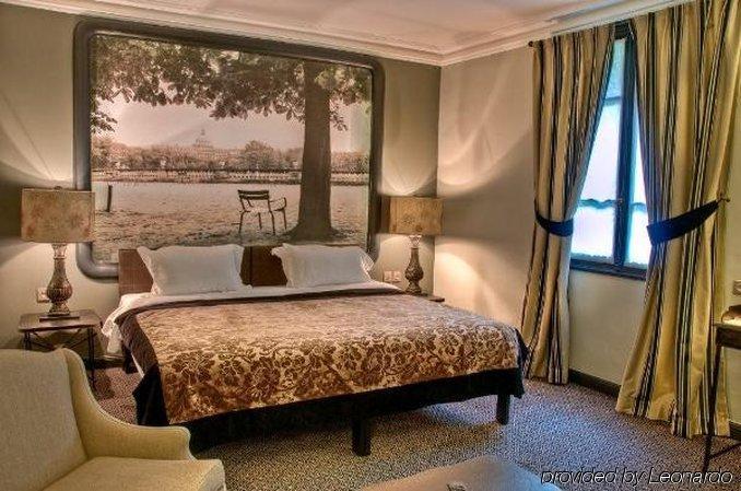 Hotel Fontaines Du Luxembourg Париж Стая снимка